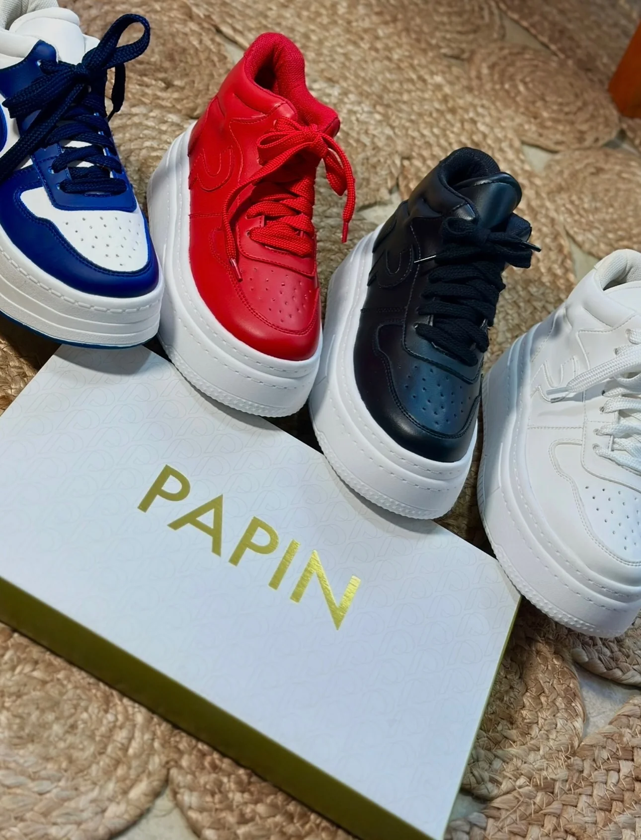 Detalle de la suela alta de un tenis Papin Shoes